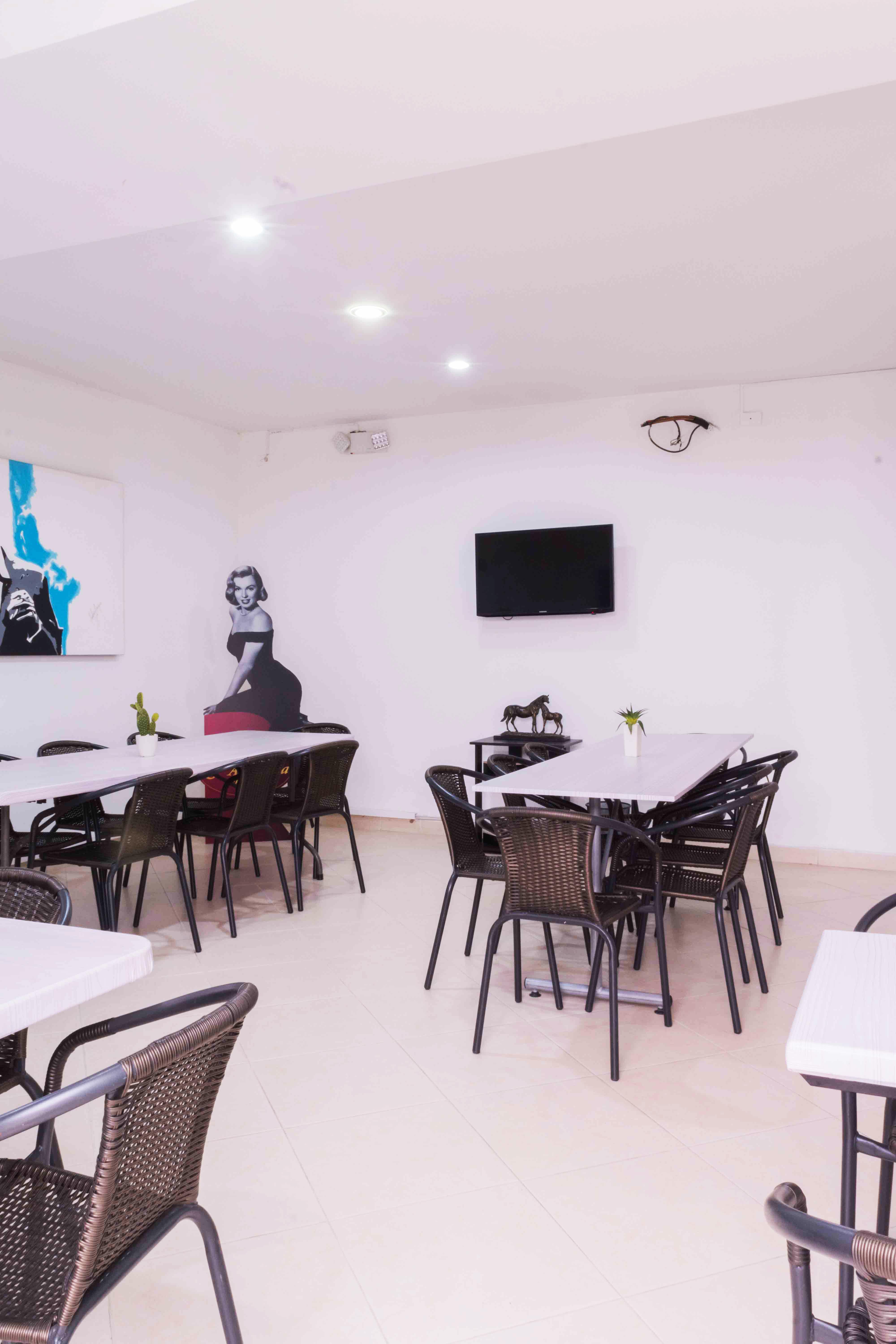 金塔路酒店 麦德林 外观 照片
