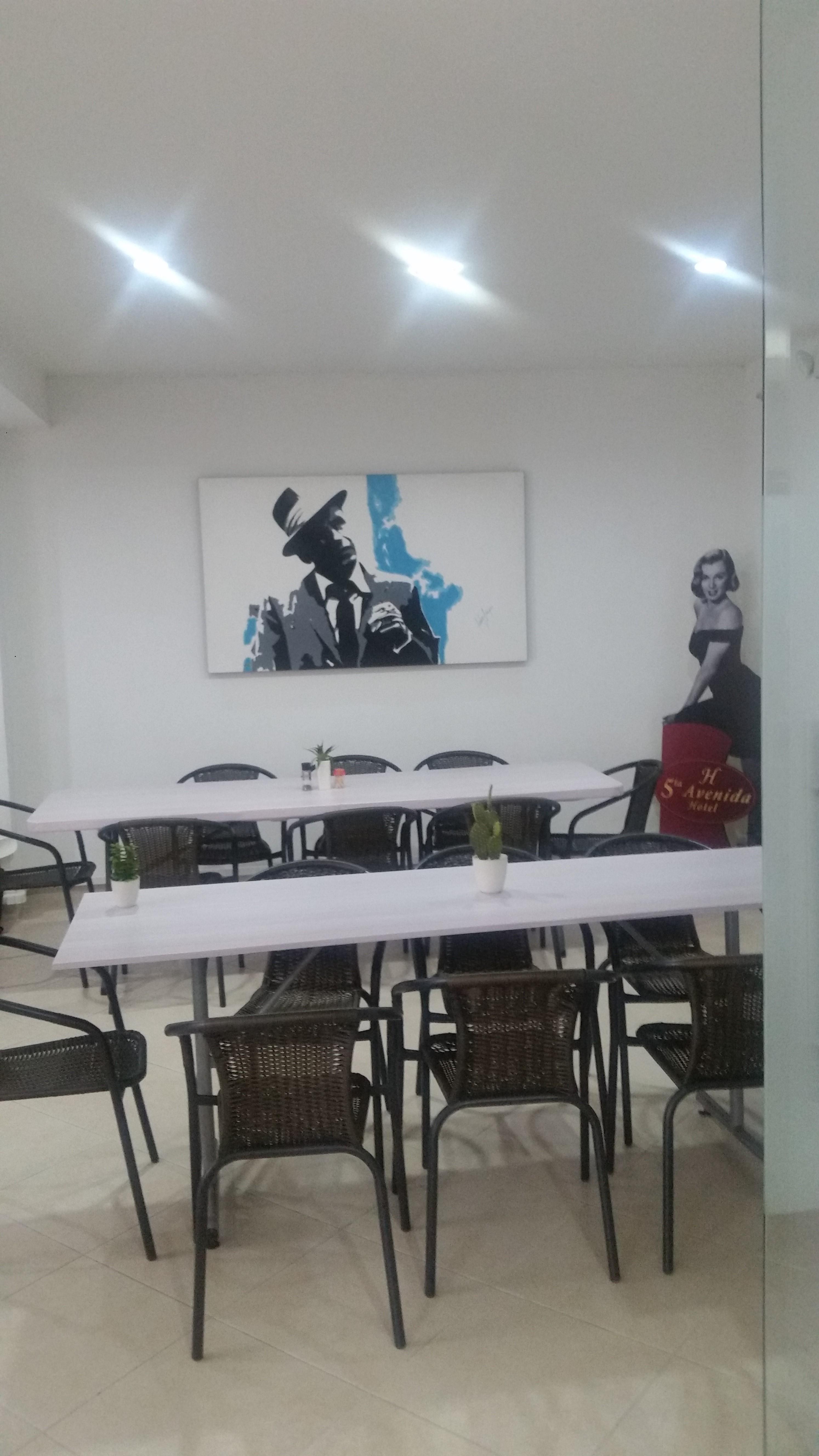 金塔路酒店 麦德林 外观 照片